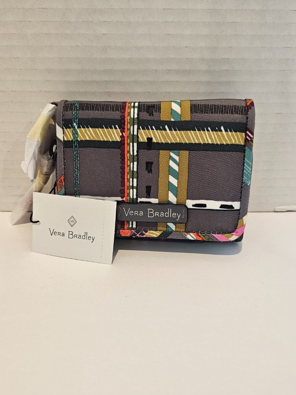 NWT Vera Bradley Midtown RFID Card Case City Plaid Wallet Key Chain Grey Pink - Picture 8 of 8